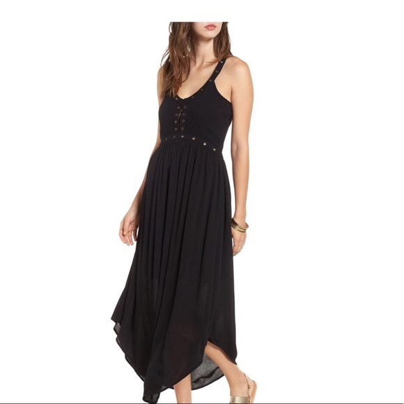 Sun & Shadow Dresses & Skirts - Sun and shadow grommet crossback Maxi Dress S